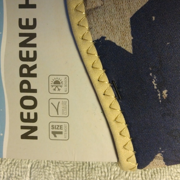 Winter Wear Stars and Stripes face mask - Picture 3 of 4